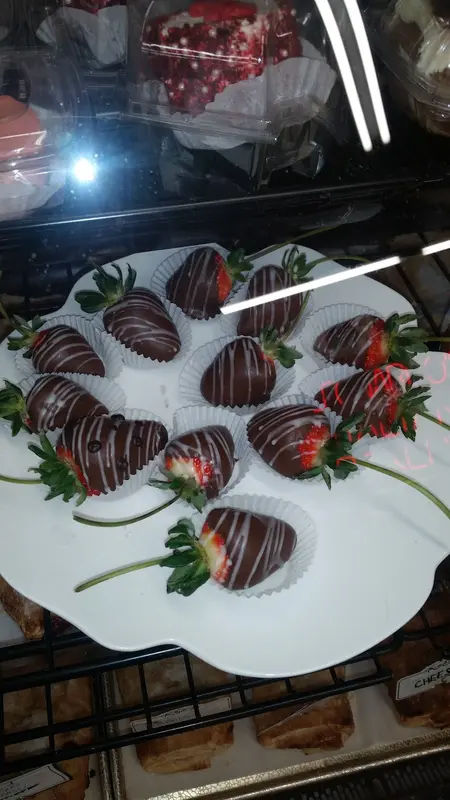 Leonardo's Italian Bakery in Feasterville-Trevose - Photo 3