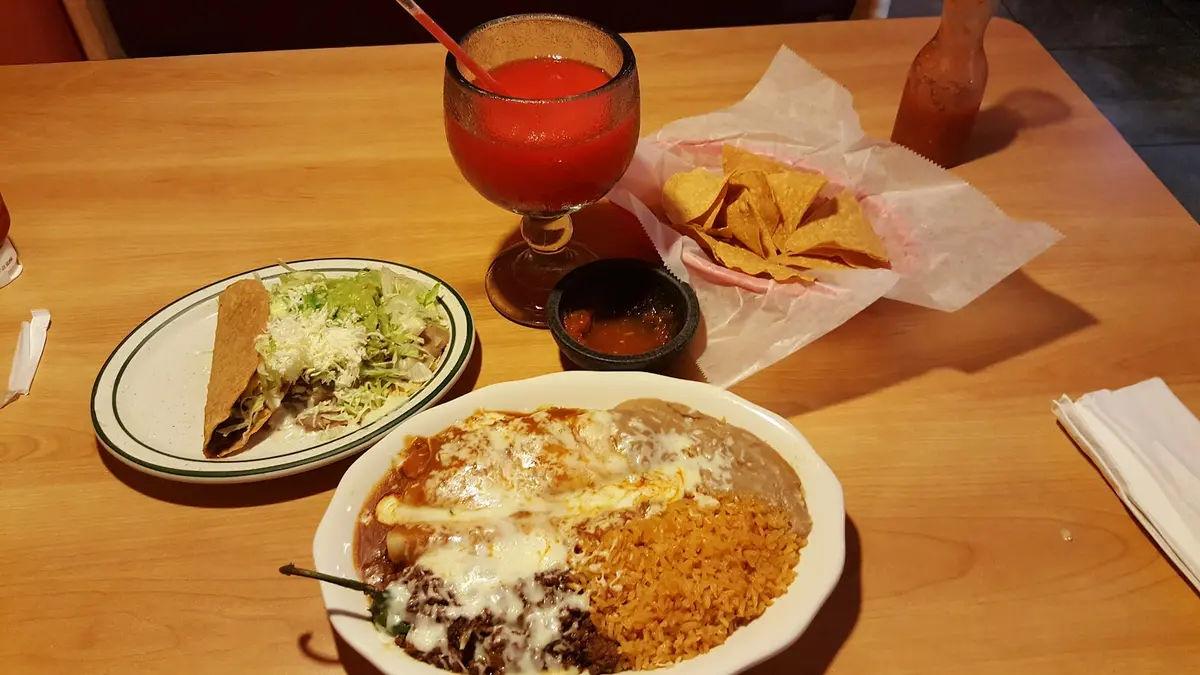 Cancun in Fairless Hills - Photo 2