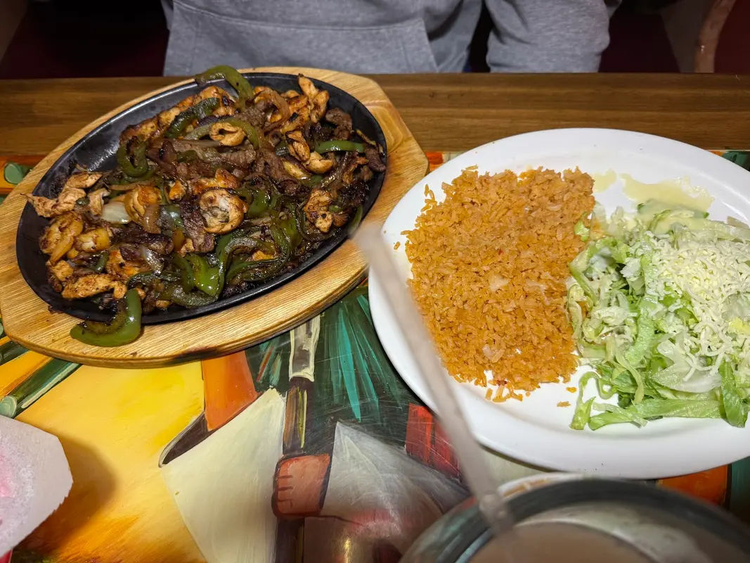 Cancun in Fairless Hills - Photo 3