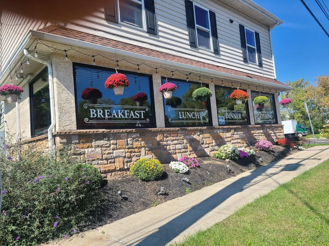 Simply Delicious by Tina Cafe & Catering