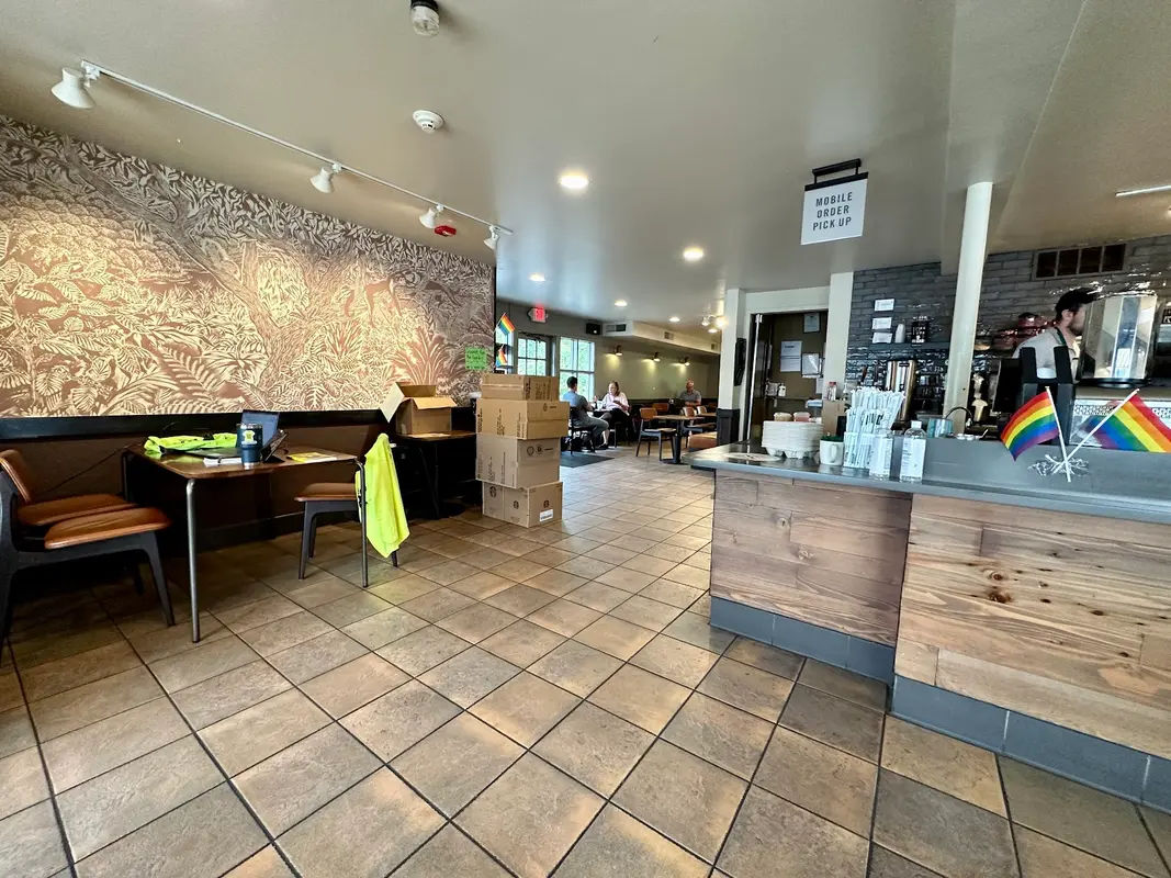 Starbucks photo 5