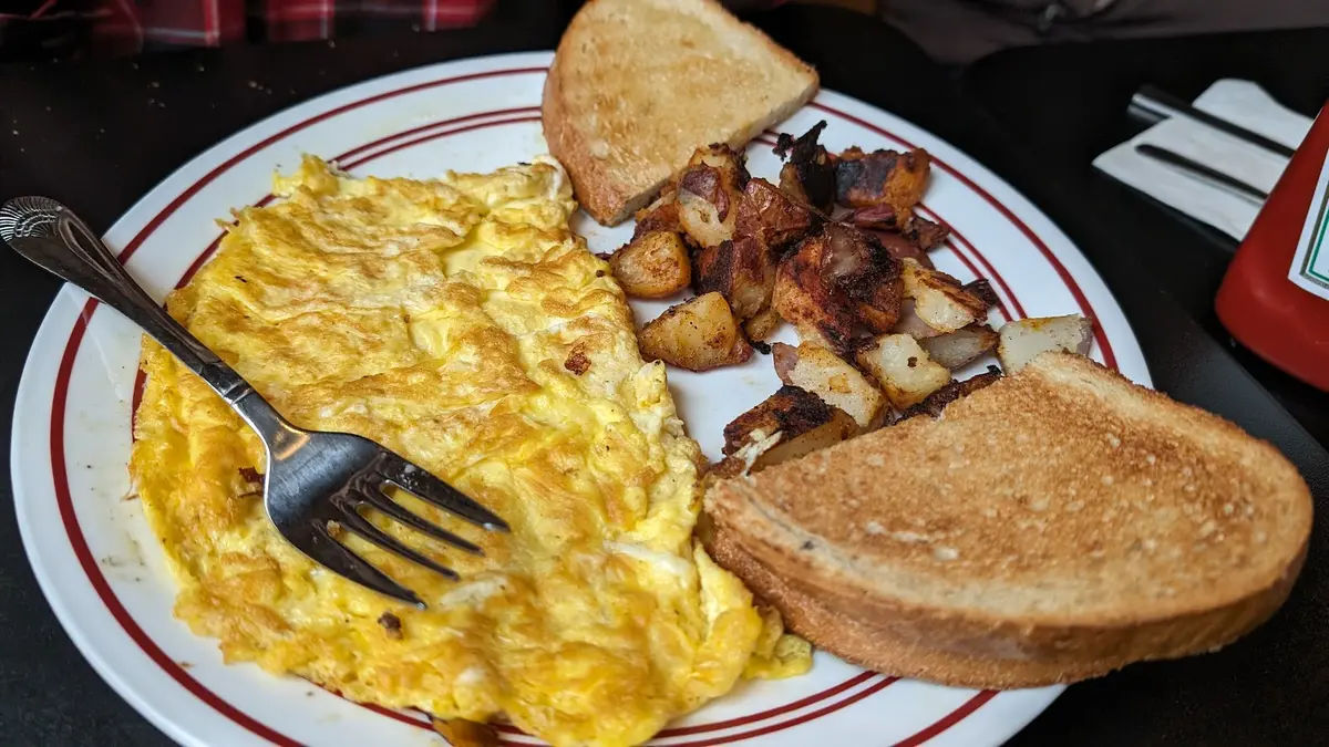 Pat's Colonial Kitchen in Newtown - Photo 4