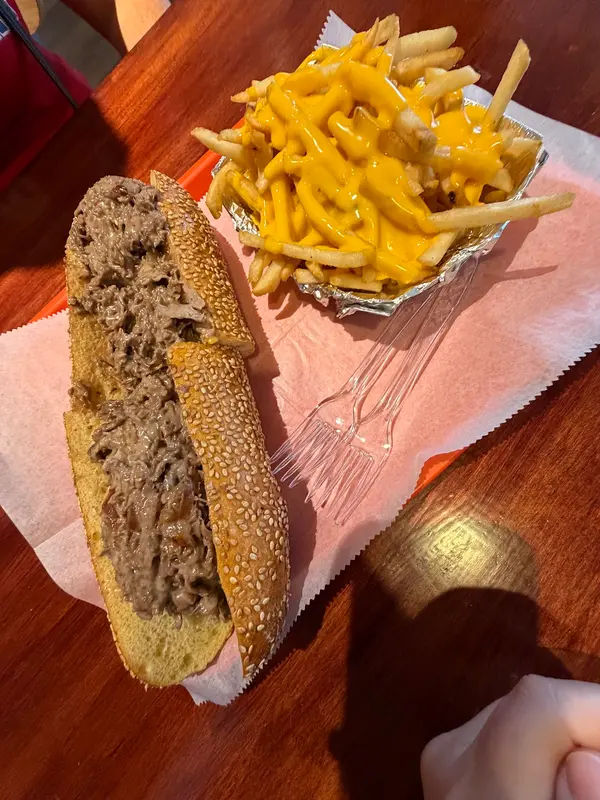 Cerruti’s Sandwich Shop inc in Southampton - Photo 2