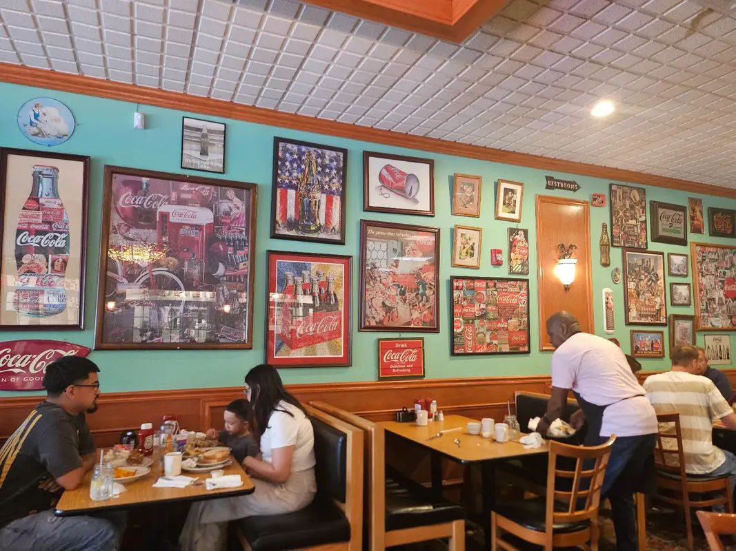 Maryanne's Homestyle Cooking in Levittown - Photo 3