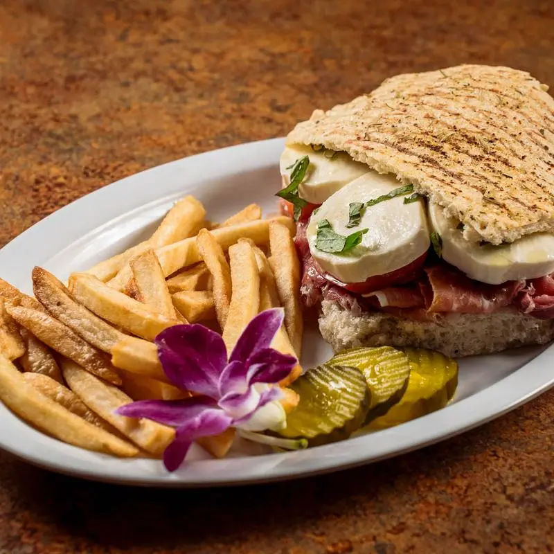 La Villa Pizza & Family Restaurant photo 6
