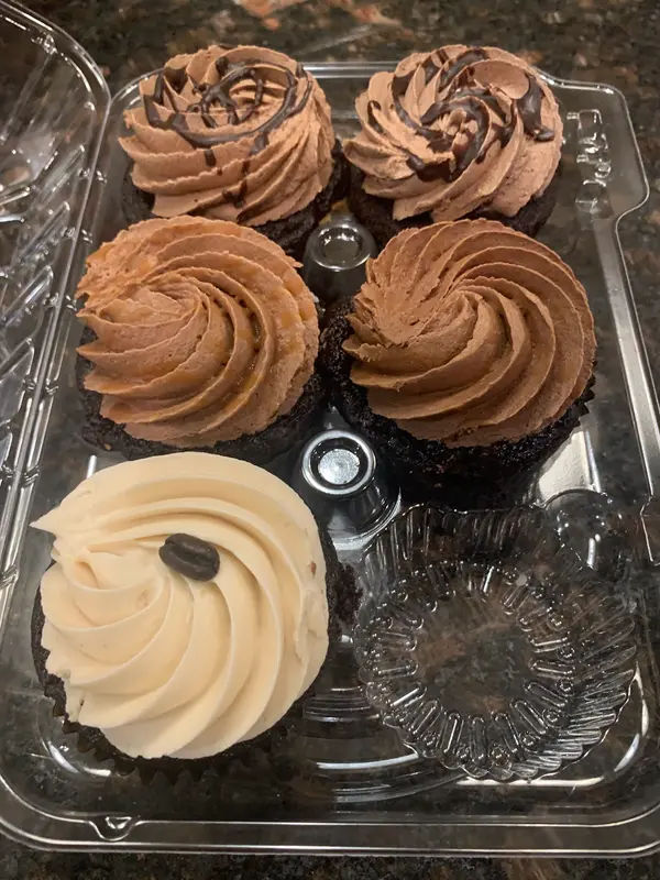 PAPA'S CUPCAKES in Perkasie - Photo 4