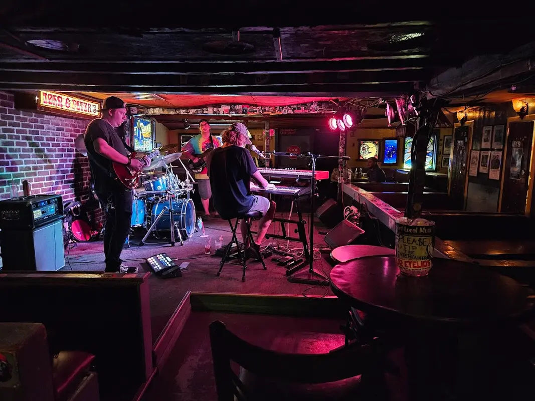 John & Peter's Place in New Hope - Photo 3