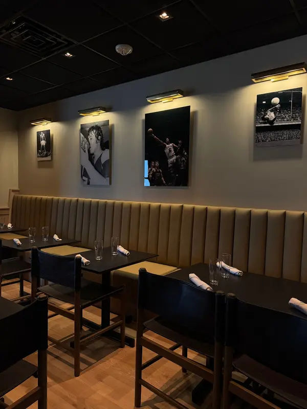 Birds Nest Bar & Grille