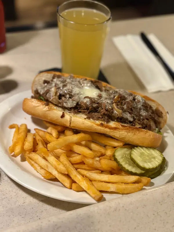 Earls Pub and Grill in Trumbauersville - Photo 3