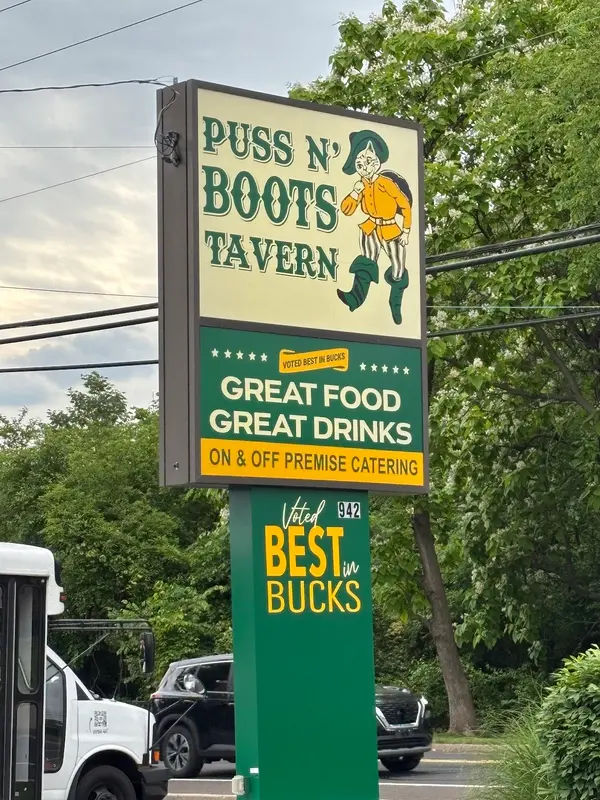Puss 'n Boots Tavern, Restaurant and Catering in Fairless Hills - Photo 4