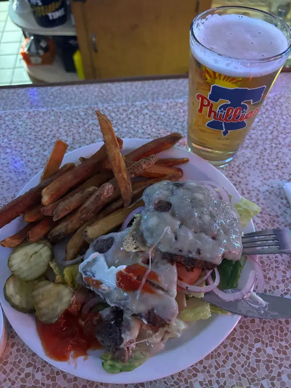 Puss 'n Boots Tavern, Restaurant and Catering photo 6