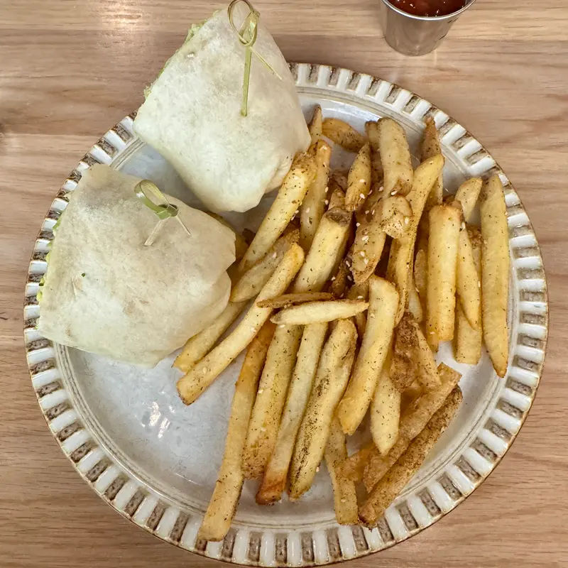 Árdana Food & Drink - Newtown in Newtown - Photo 3