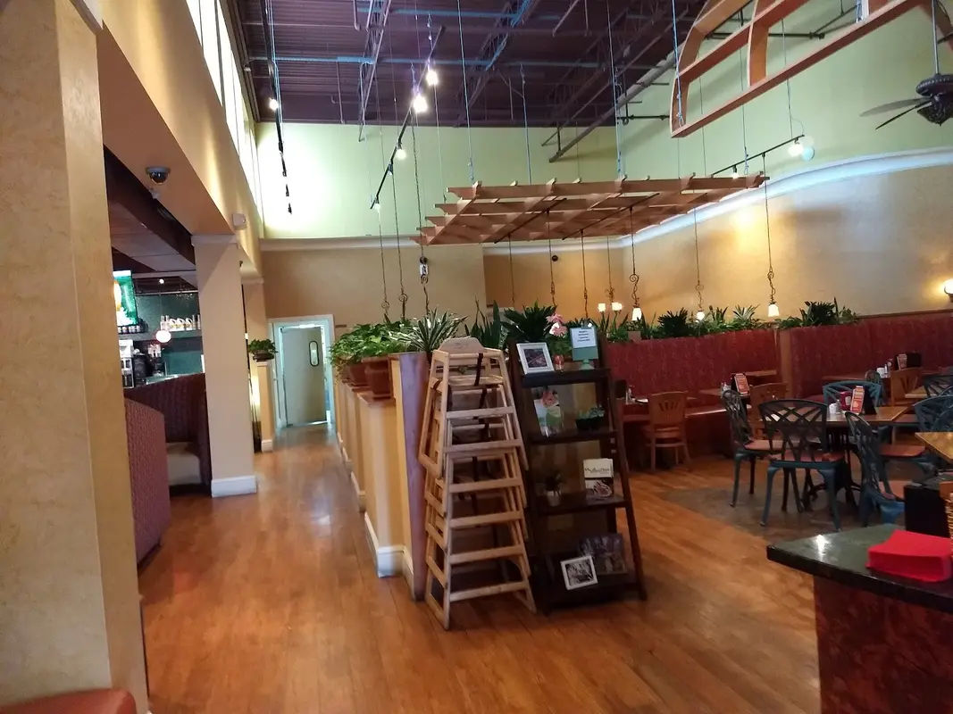 Maggio's Restaurant, Bar & Ballroom photo 5