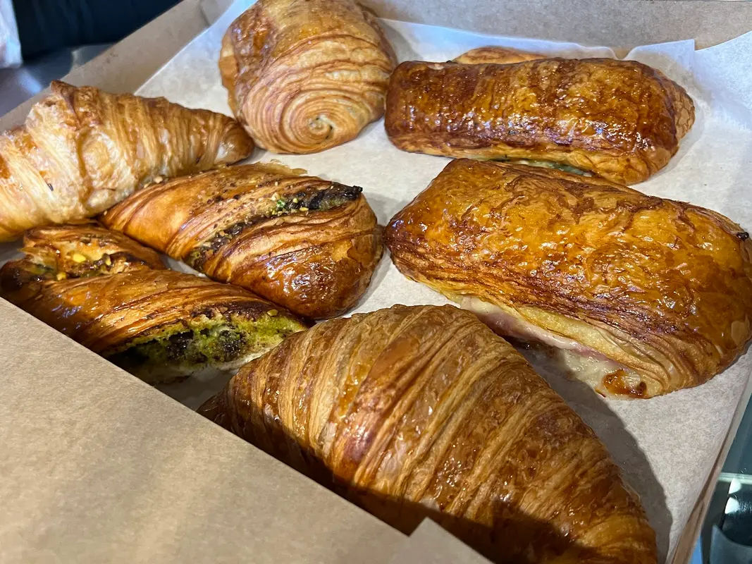 Mamie Colette in Newtown - Photo 3