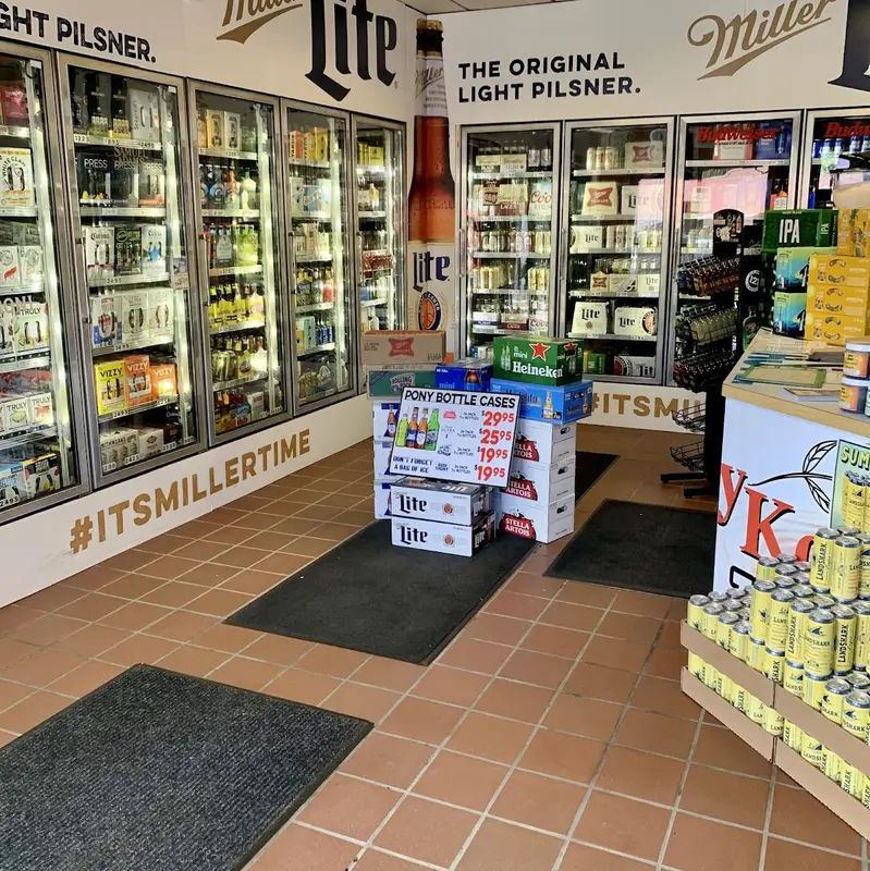 McLawson’s Corner Bar & Grill