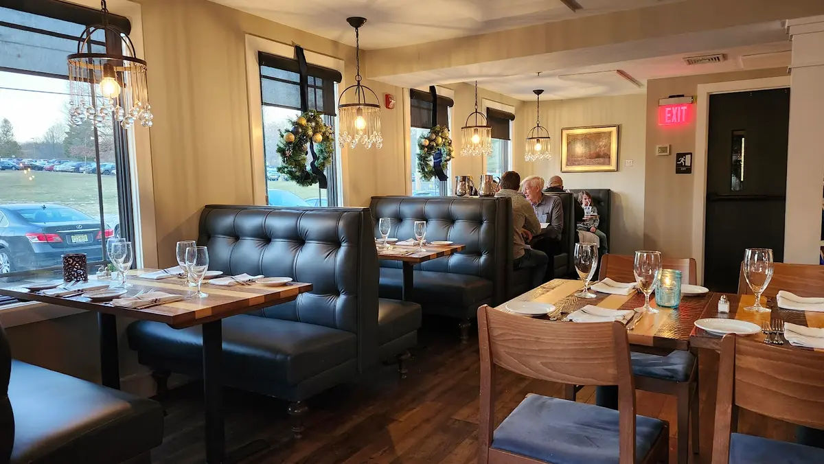 Earl's New American in New Hope - Photo 3