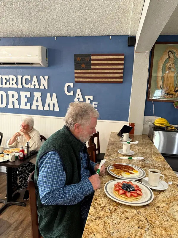 American Dream Cafe (Family Restaurant) Breakfast & lunch 7 days in Telford - Photo 4