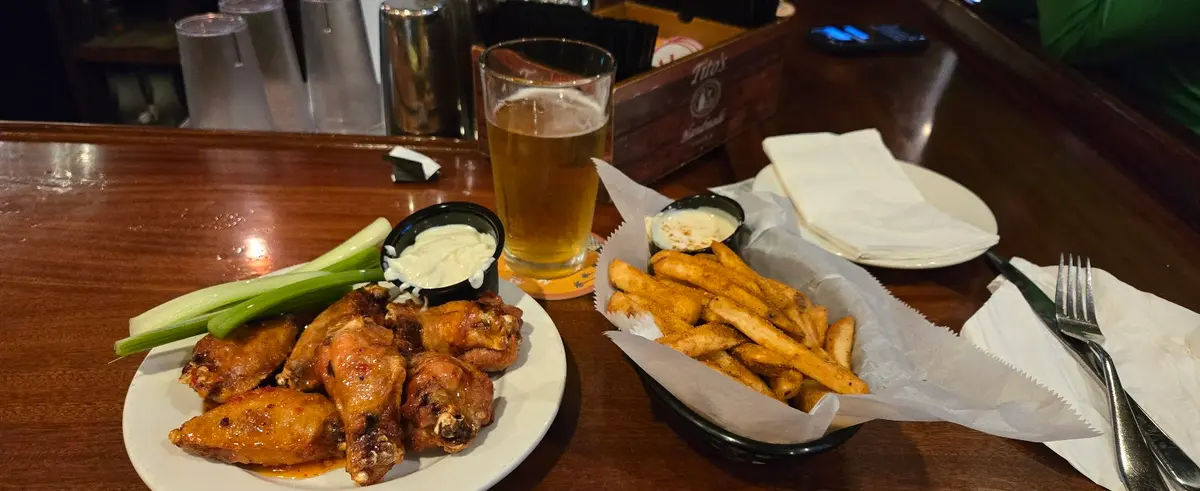 Continental Tavern in Yardley - Photo 3