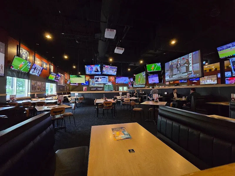 Buffalo Wild Wings in Langhorne - Photo 2
