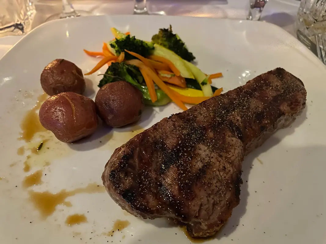 La Cena Restaurant in Bensalem - Photo 4