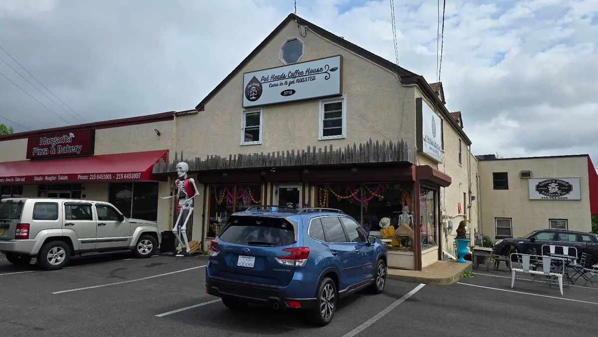Pot Heads Coffee House in Bensalem - Photo 4