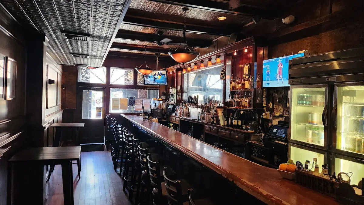 Maxwell's On Main (MOMs) in Doylestown - Photo 3