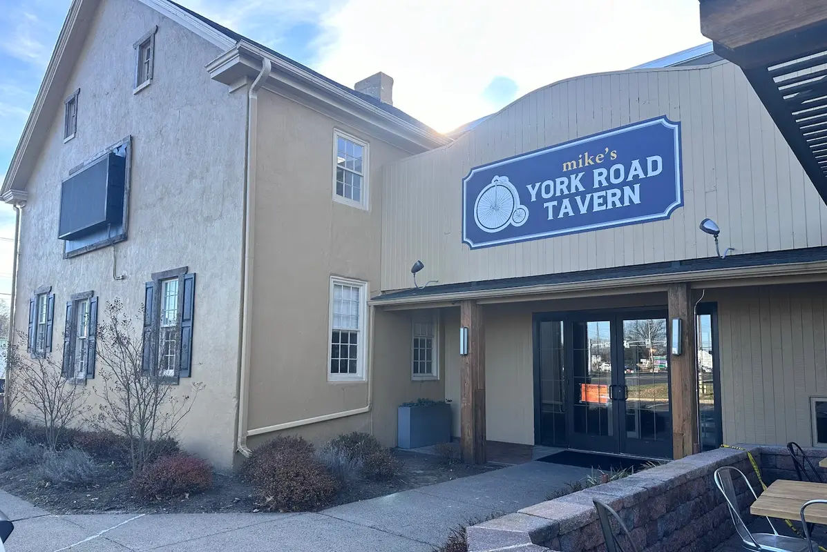 Mike’s York Road Tavern in Warminster - Photo 1