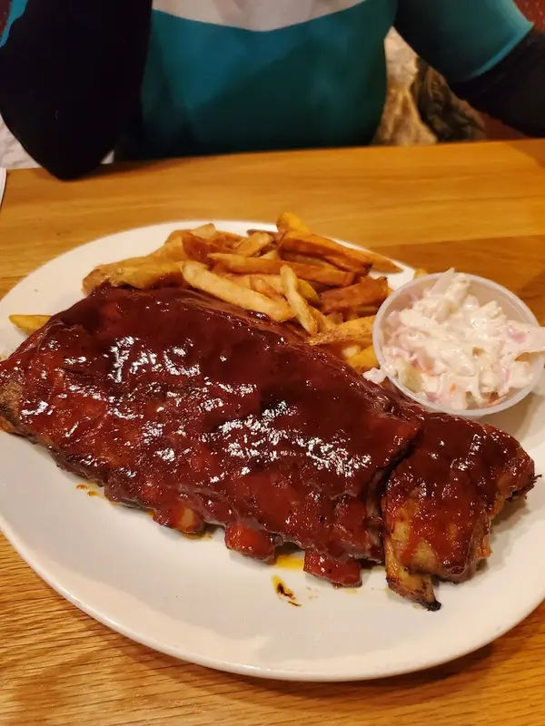 Mike’s York Road Tavern in Warminster - Photo 3