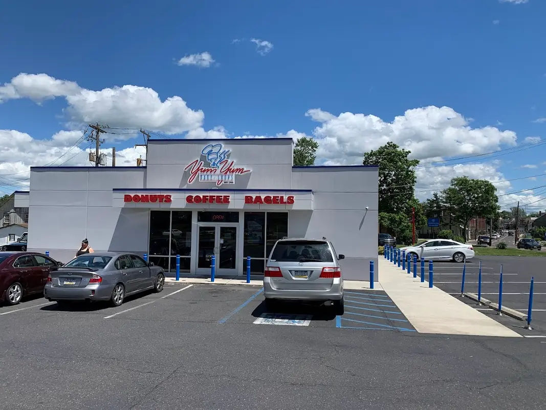 Bakery restaurant Yum Yum Bake Shops in Warminster, Bucks County, PA