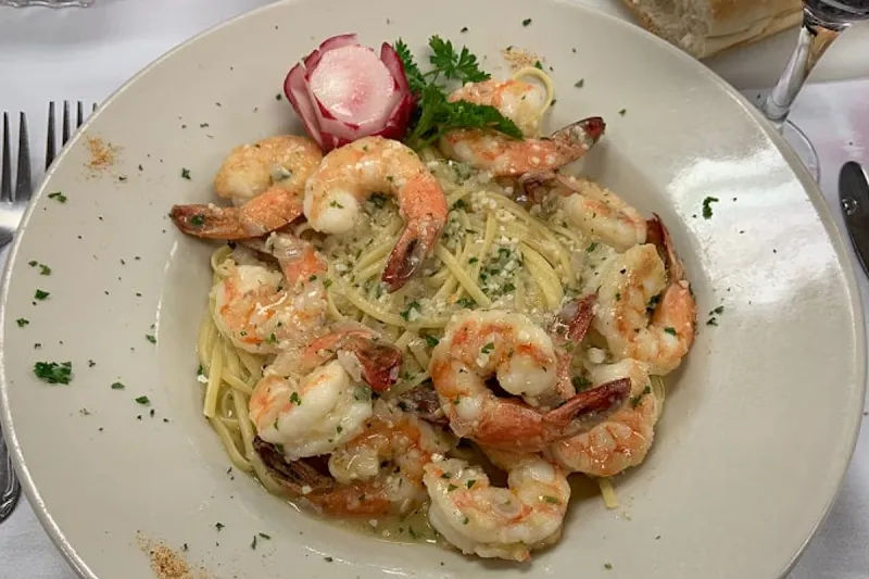 Georgine's in Bristol - Photo 1