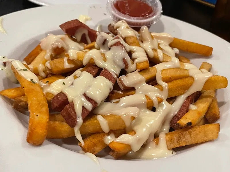 The Pines Tavern in Bristol - Photo 2