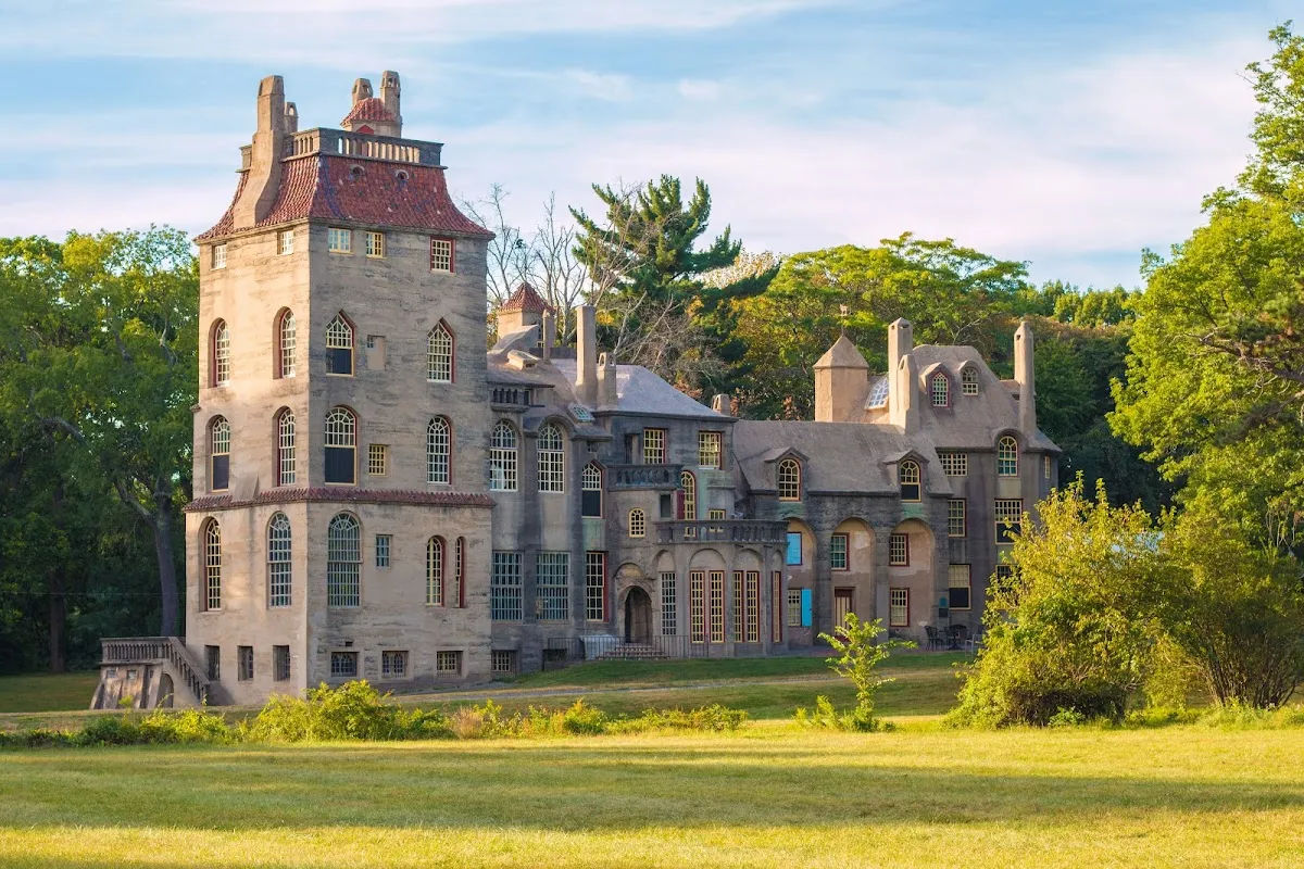 Fonthill Castle