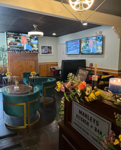 Bar restaurant Marley's Kitchen + Bar in Northampton, Bucks County, PA