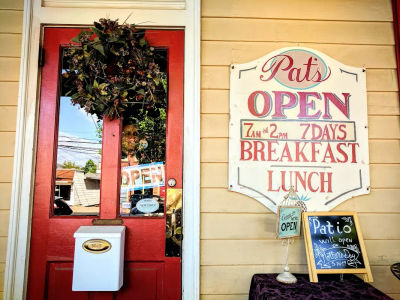 American restaurant Pat's Colonial Kitchen in Newtown, Bucks County, PA