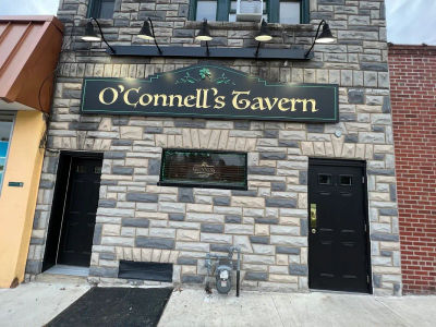 Pub Food restaurant O'Connell's Tavern in Springfield, Bucks County, PA