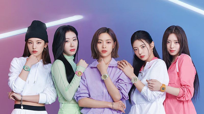 ITZY band wearing casio watches