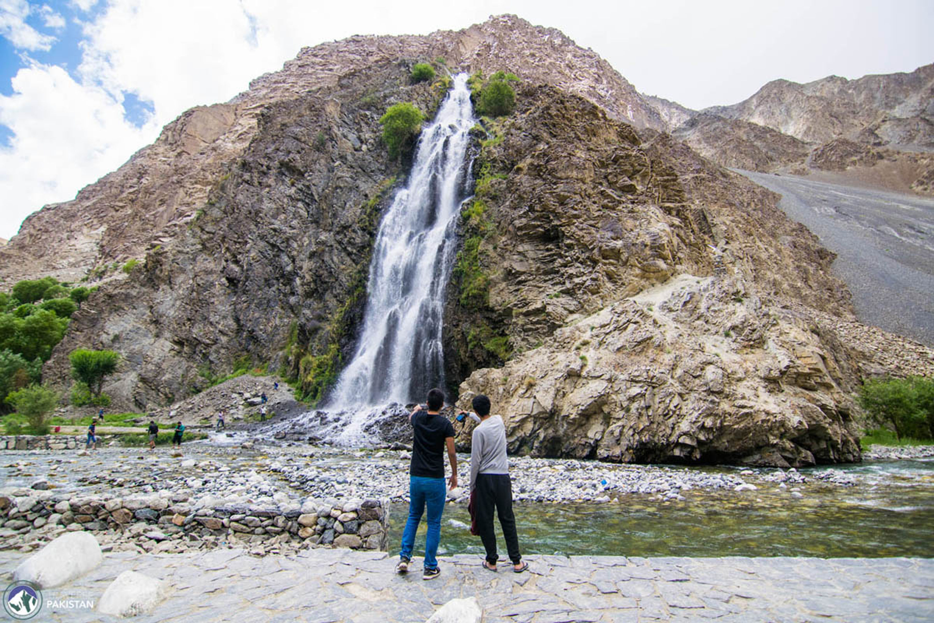 Manthoka Waterfall
