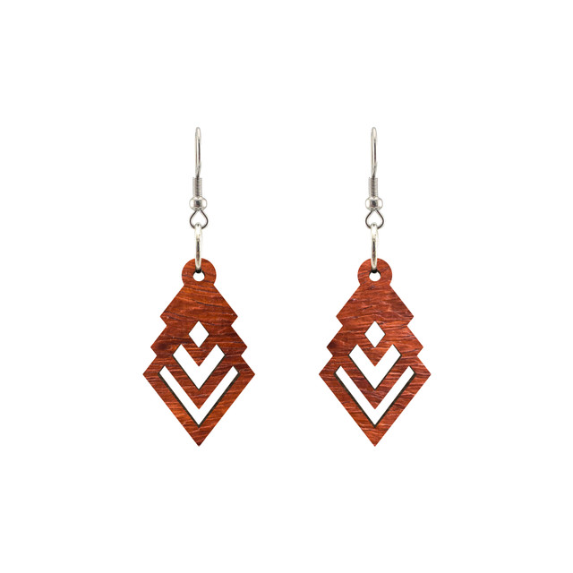 Kolczyki drewniane, drewno egzotyczne padouk, bigle ze stali chirurgicznej, projekt 30