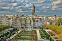 Amsterdam, Brussels, Paris, Switzerland Multi Country Van Tours