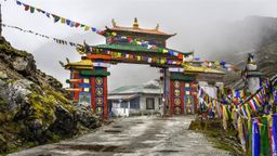 LAND OF THE RISING SUN (BHALUKPONG 1N – DIRANG 2N – TAWANG 3N – BOMDILA 1N – KAZIRANGA 2N – GUWAHATI 2N)