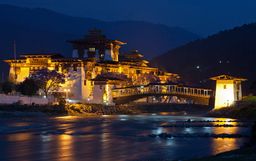 Phuentsholing 2N - Thimphu 1N - Punakha / Wangdue  1N - Paro 2N