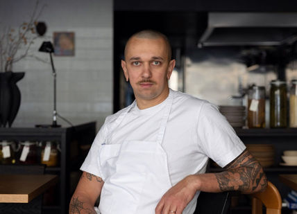 An image of a chef guest2