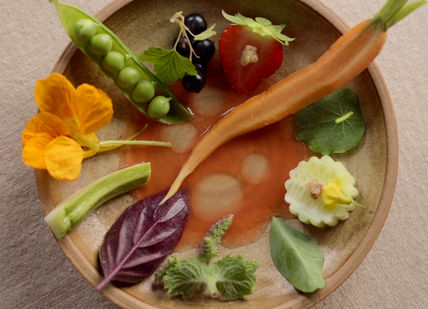 An image of a dish. Carousel