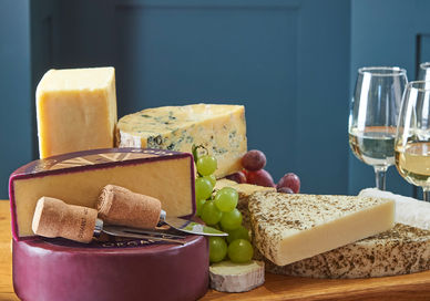 Wine tasting paired with local cheese and artisanal crackers