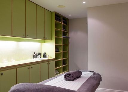 An image of a massage room, The Hemingway Package. Gentlemen's Tonic