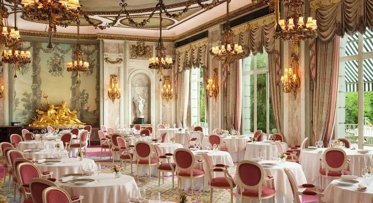 The Ritz Restaurant Gift Experience Vouchers hero image