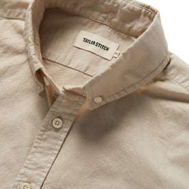 material shot of the collar of The Jack in Natural Oxford
