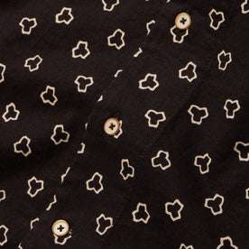 material shot of the buttons on The Short Sleeve Hawthorne in Espresso Geo