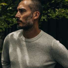 fit model showing collar detail on The Lodge Sweater in Heather Grey