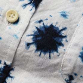 material shot of the buttons on The Short Sleeve California in Deep Navy Dot
